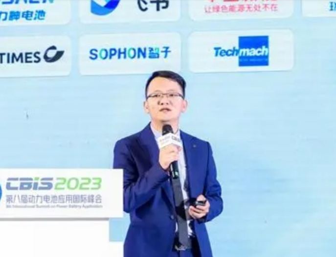 鈦瑪科李維能：超聲波除塵系統極大清除極小顆?；覊m